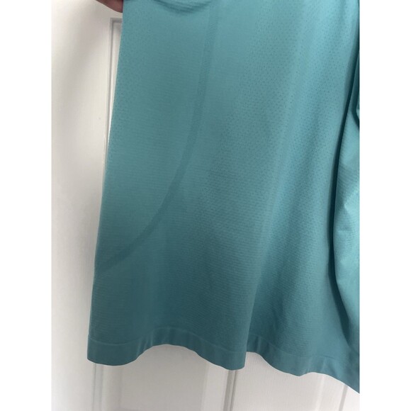 Lululemon Swiftly Tech Tank Size 12 Blue - Picture 6 of 6